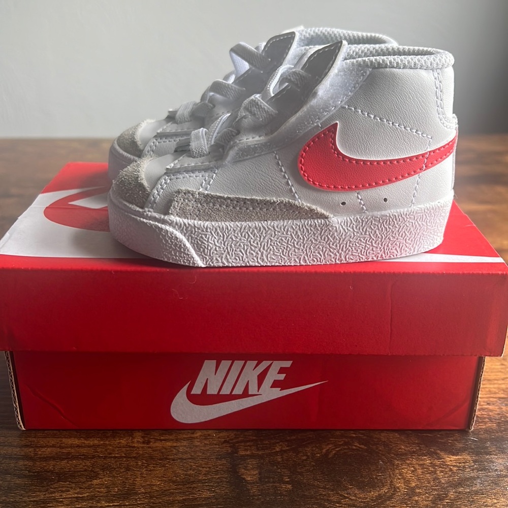 Nike Blazer Mid 77